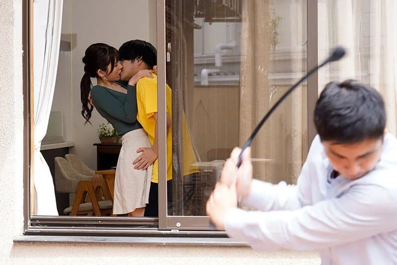 Chồng yêu mãi mê với công việc, vợ yêu nảy sinh tình cảm với em gã chồng vì cô đơn